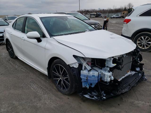 4T1G11BK8RU123580 - 2024 TOYOTA CAMRY SE NIGHT SHADE WHITE photo 4