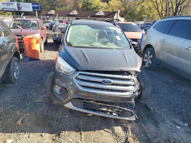 1FMCU0GD0JUA18806 - 2018 FORD ESCAPE SE GRAY photo 5