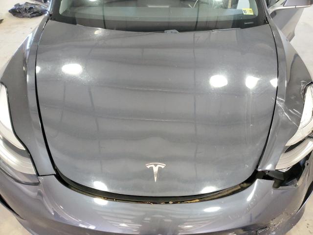 5YJ3E1EBXJF104237 - 2018 TESLA MODEL 3 ნაცრისფერი ფოტო 11
