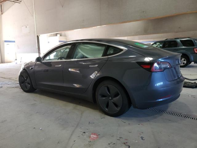 5YJ3E1EBXJF104237 - 2018 TESLA MODEL 3 ნაცრისფერი ფოტო 2