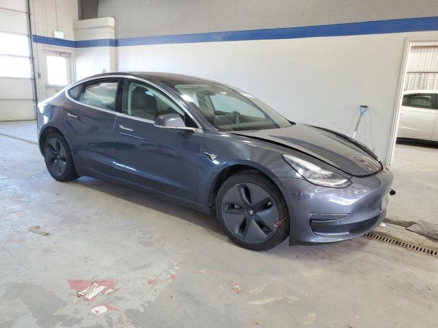 5YJ3E1EBXJF104237 - 2018 TESLA MODEL 3 ნაცრისფერი ფოტო 4