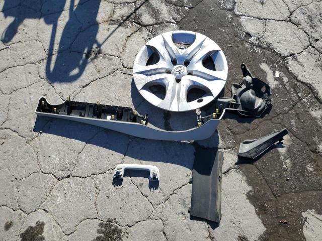 2T3ZFREV1FW207239 - 2015 TOYOTA RAV4 LE BLUE photo 13