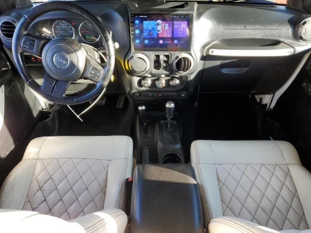 1J4BA3H13BL632152 - 2011 JEEP WRANGLER U SPORT Двухцветный фото 8