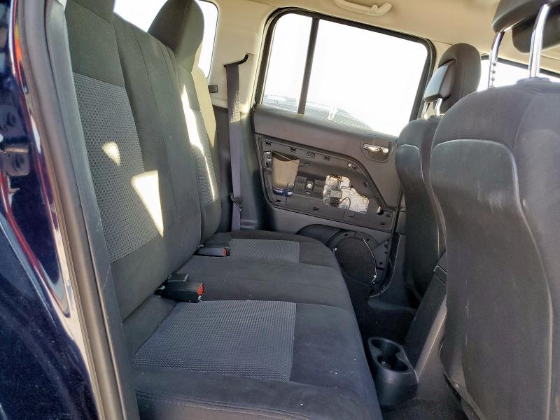 1C4NJPBB1FD275100 - 2015 JEEP PATRIOT SPORT 蓝色 照片 11