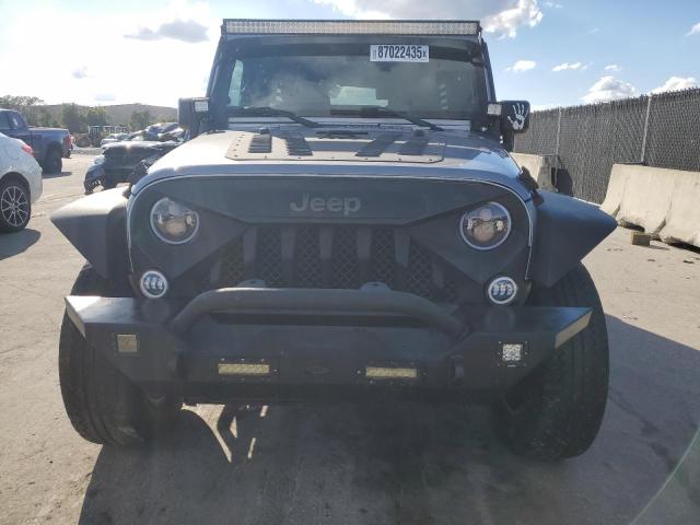 1C4BJWDG5GL335215 - 2016 JEEP WRANGLER U SPORT Մոխրագույն լուսանկար 5