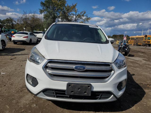 1FMCU9GD7HUE43812 - 2017 FORD ESCAPE SE WHITE photo 5