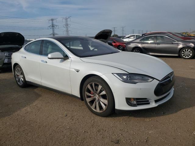 5YJSA1E42GF130493 - 2016 TESLA MODEL S Ақ фото 4