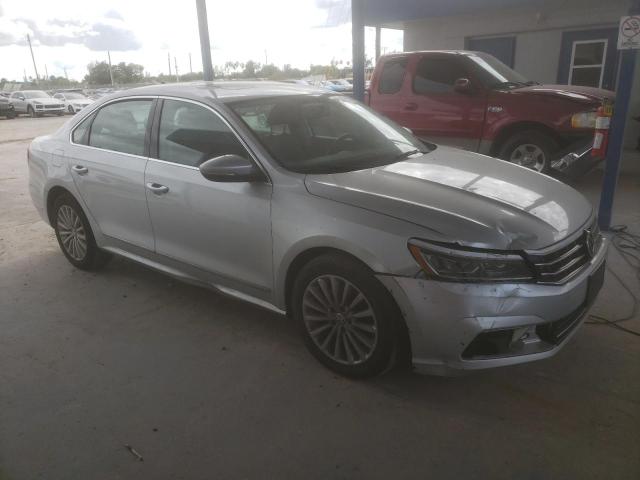 1VWBT7A34HC024598 - 2017 VOLKSWAGEN PASSAT SE SILVER photo 4