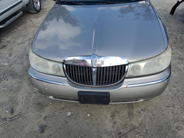 1LNHM81W62Y641775 - 2002 LINCOLN TOWN CAR EXECUTIVE Մոխրագույն լուսանկար 11