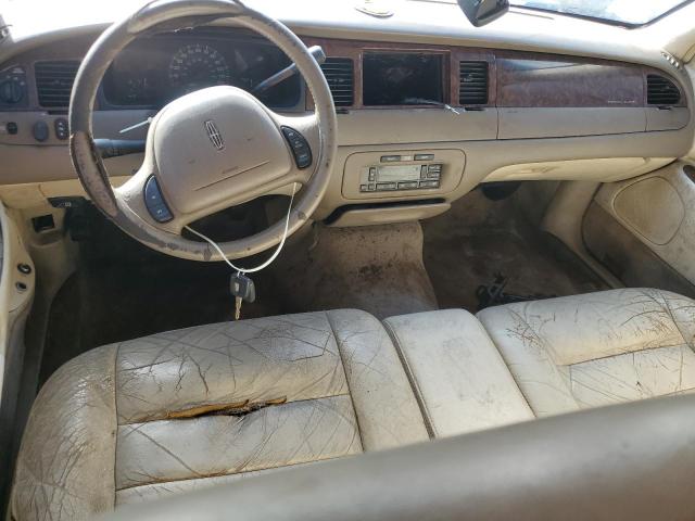 1LNHM81W62Y641775 - 2002 LINCOLN TOWN CAR EXECUTIVE Մոխրագույն լուսանկար 8