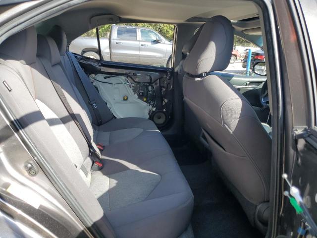 4T1B11HK5JU095906 - 2018 TOYOTA CAMRY L GRAY photo 10