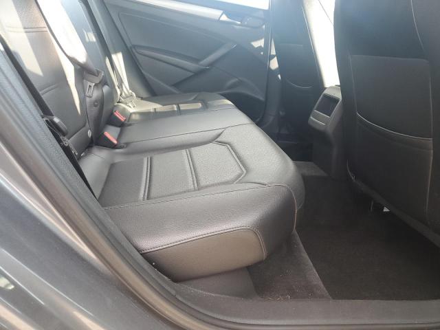 1VWAT7A35FC111659 - 2015 VOLKSWAGEN PASSAT S GRAY photo 10