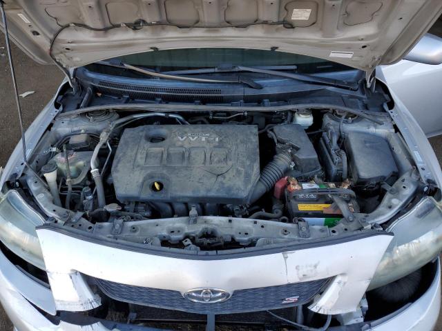 1NXBU4EE7AZ252696 - 2010 TOYOTA COROLLA BASE SILVER photo 11