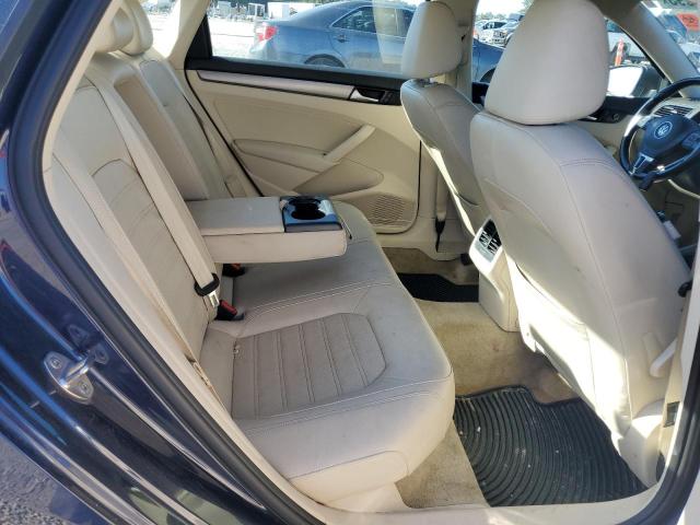 1VWBT7A35FC022453 - 2015 VOLKSWAGEN PASSAT SE BLUE photo 10