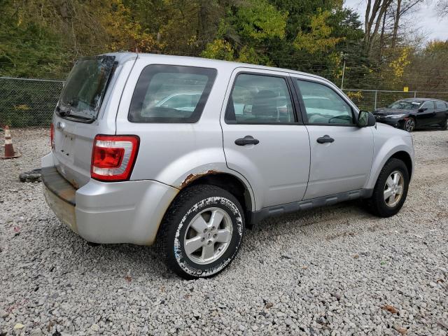 1FMCU0C73CKA04722 - 2012 FORD ESCAPE XLS SILVER photo 3