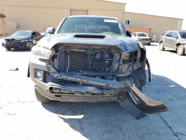 5TFCZ5AN1HX071883 - 2017 TOYOTA TACOMA DOUBLE CAB GRAY photo 5