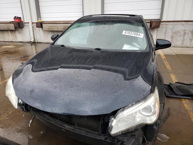 4T1BF1FK7HU391914 - 2017 TOYOTA CAMRY LE BLUE photo 5