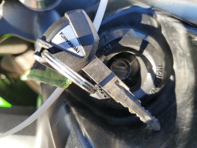 JKAEXEE13FDA18250 - 2015 KAWASAKI EX650 E GREEN photo 8