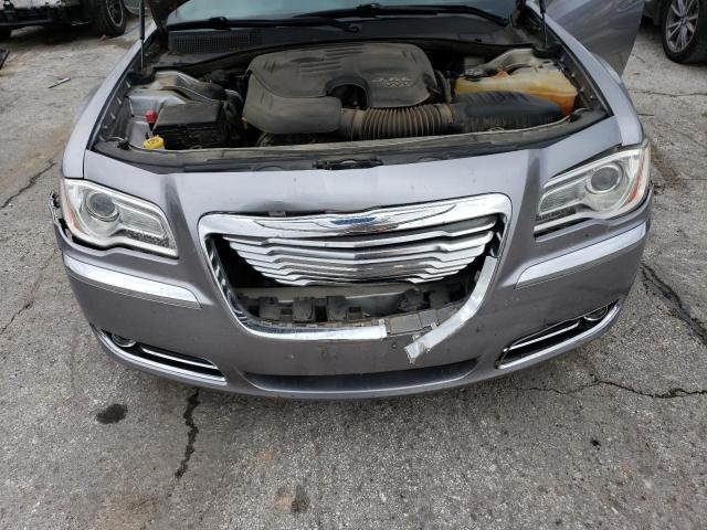 2C3CCAAG5DH659462 - 2013 CHRYSLER 300 SILVER photo 11
