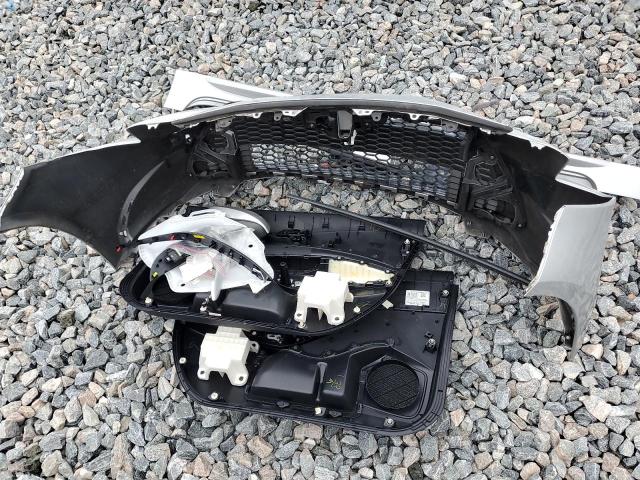 5YFEPRAE5LP059667 - 2020 TOYOTA COROLLA LE SILVER photo 12