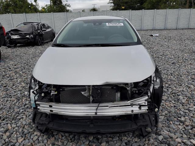 5YFEPRAE5LP059667 - 2020 TOYOTA COROLLA LE SILVER photo 5