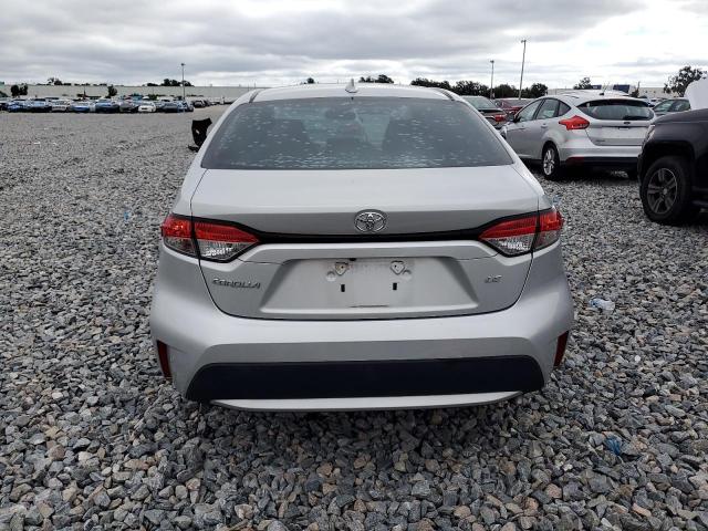 5YFEPRAE5LP059667 - 2020 TOYOTA COROLLA LE SILVER photo 6