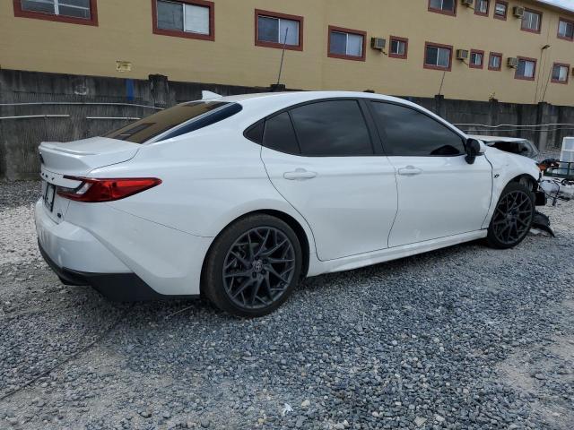 4T1DAACK3SU525269 - 2025 TOYOTA CAMRY XSE თეთრი ფოტო 3