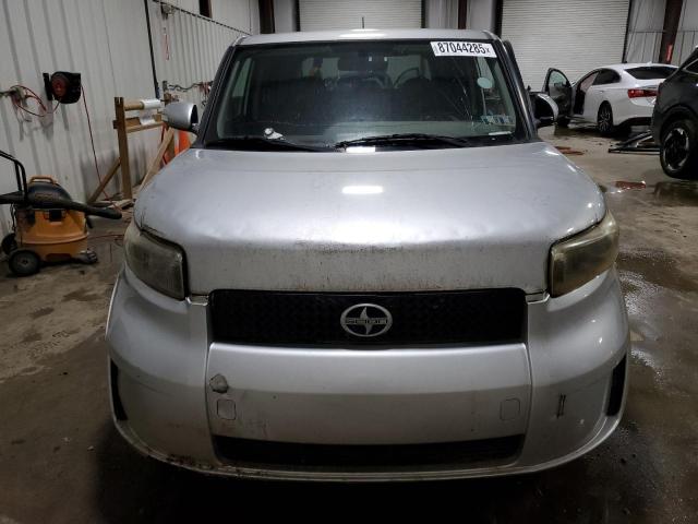 JTLZE4FE3A1109426 - 2010 TOYOTA SCION XB SILVER photo 5