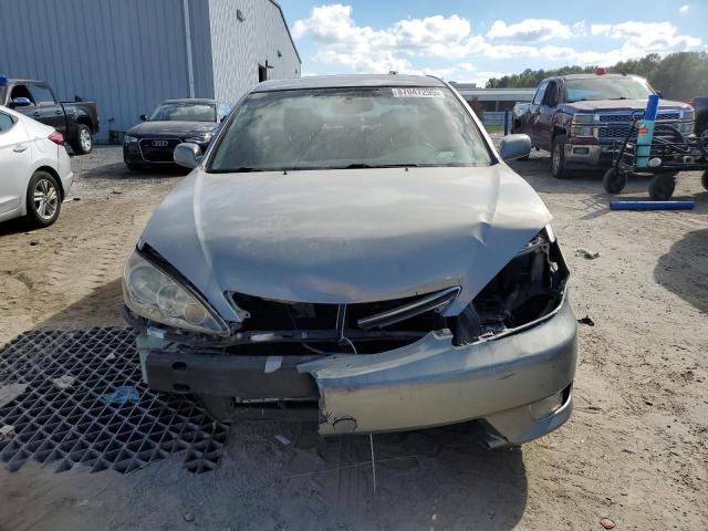 4T1BF32KX5U596821 - 2005 TOYOTA CAMRY LE 绿色 照片 5