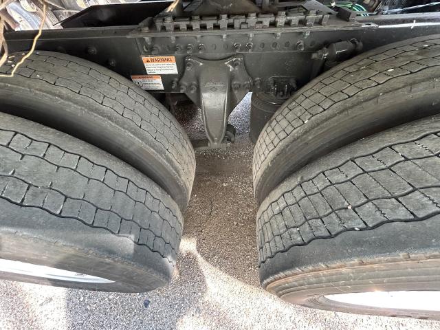 3AKJHHDR9RSUS6296 - 2024 FREIGHTLINER CASCADIA 1 Noir photo 10