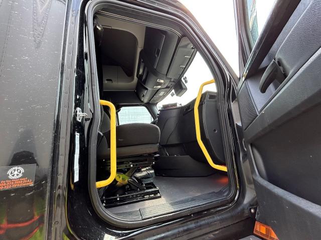 3AKJHHDR9RSUS6296 - 2024 FREIGHTLINER CASCADIA 1 Noir photo 6