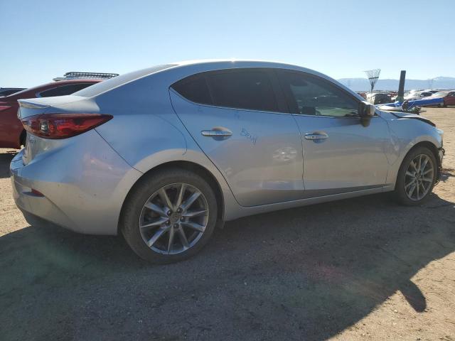 3MZBN1V36JM245559 - 2018 MAZDA 3 TOURING ვერცხლისფერი ფოტო 3