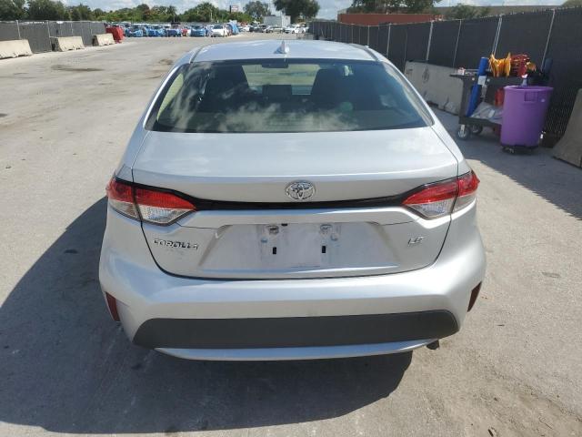 JTDEPMAE5NJ193122 - 2022 TOYOTA COROLLA LE 银色 照片 6