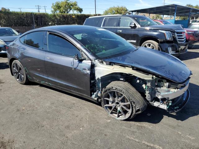 5YJ3E1EAXRF866616 - 2024 TESLA MODEL 3 石墨色 照片 4