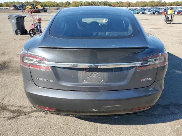 5YJSA1E47HF183398 - 2017 TESLA MODEL S Մոխրագույն լուսանկար 6