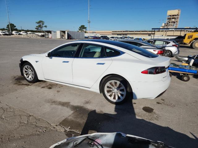 5YJSA1E10GF156032 - 2016 TESLA MODEL S WHITE photo 2