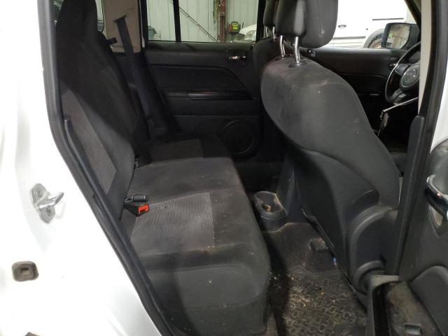 1J4NF1GB4BD177206 - 2011 JEEP PATRIOT SPORT WHITE photo 11