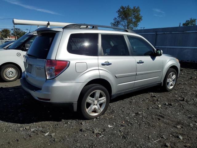 JF2SH63689G756458 - 2009 SUBARU FORESTER 2.5X PREMIUM SILVER photo 3