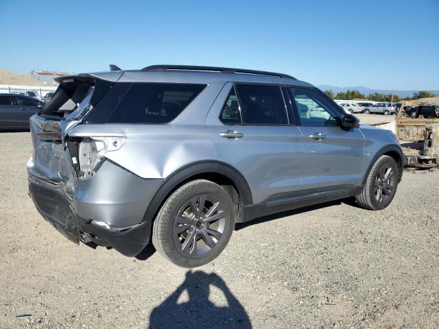 1FMSK7DH4NGA64435 - 2022 FORD EXPLORER XLT Silber Foto 3