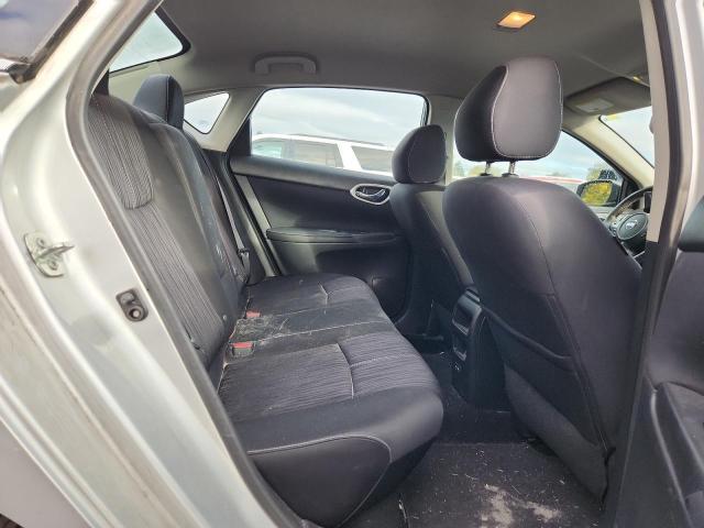 3N1AB7AP3JL628984 - 2018 NISSAN SENTRA S ვერცხლისფერი ფოტო 10