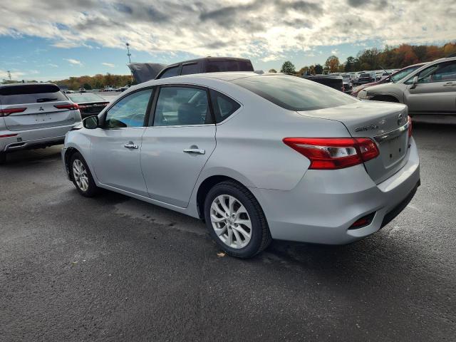 3N1AB7AP3JL628984 - 2018 NISSAN SENTRA S ვერცხლისფერი ფოტო 2