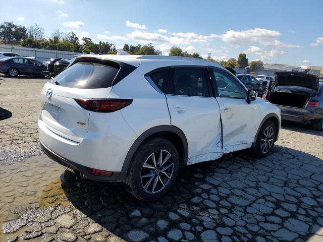 JM3KFADL9H0141735 - 2017 MAZDA CX-5 GRAND TOURING WHITE photo 3