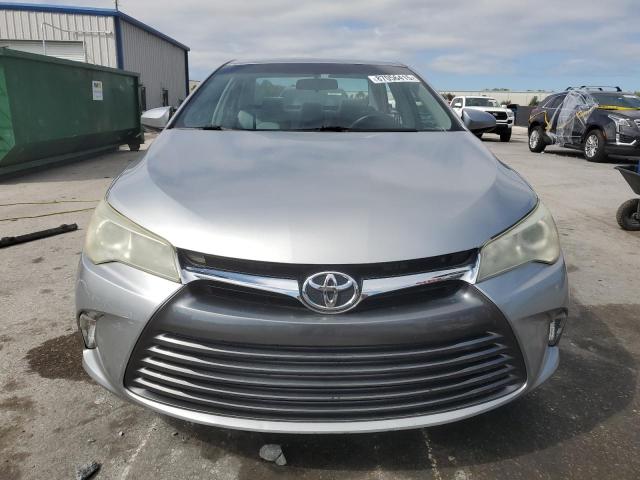 4T1BF1FK4FU062195 - 2015 TOYOTA CAMRY LE 银色 照片 5