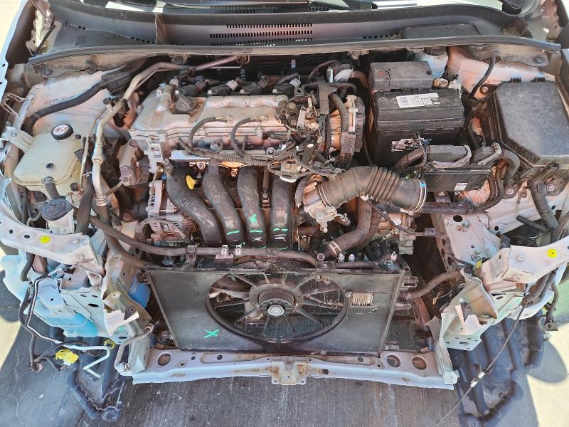 5YFEPRAE8LP131638 - 2020 TOYOTA COROLLA LE თეთრი ფოტო 11