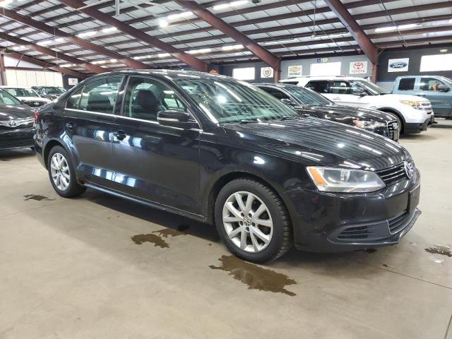 3VWDP7AJ1DM437938 - 2013 VOLKSWAGEN JETTA SE შავი ფოტო 4