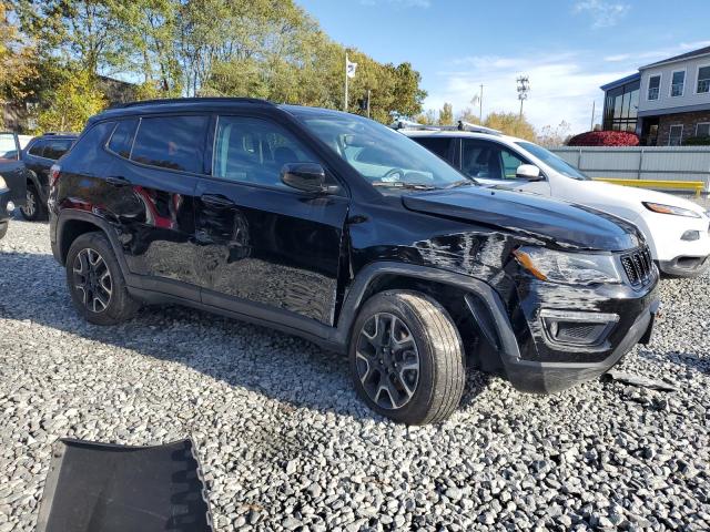 3C4NJDAB9LT210033 - 2020 JEEP COMPASS SPORT შავი ფოტო 4