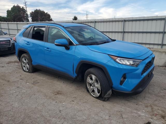 2T3W1RFV0MW127881 - 2021 TOYOTA RAV4 XLE BLUE photo 4