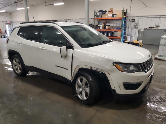 3C4NJDBB6JT328343 - 2018 JEEP COMPASS LATITUDE Weiß Foto 4