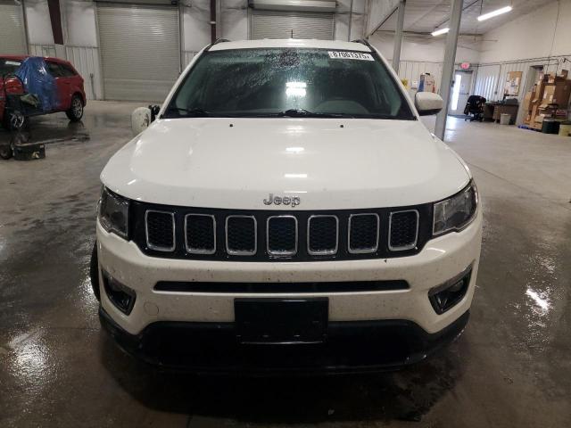 3C4NJDBB6JT328343 - 2018 JEEP COMPASS LATITUDE Weiß Foto 5