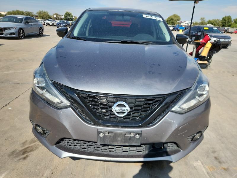 3N1AB7AP8JY235842 - 2018 NISSAN SENTRA S 灰色 照片 5